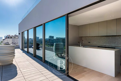 Apartment with terrace and pool 4