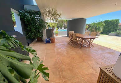 Maison avec piscine et terrasse 20