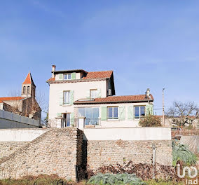 maison à Saint-Laurent-du-Pape (07)