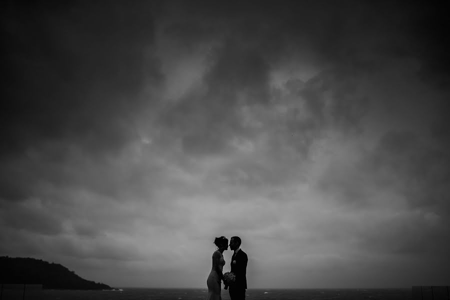 結婚式の写真家Ratchakorn Homhoun (roonphuket)。2018 7月10日の写真