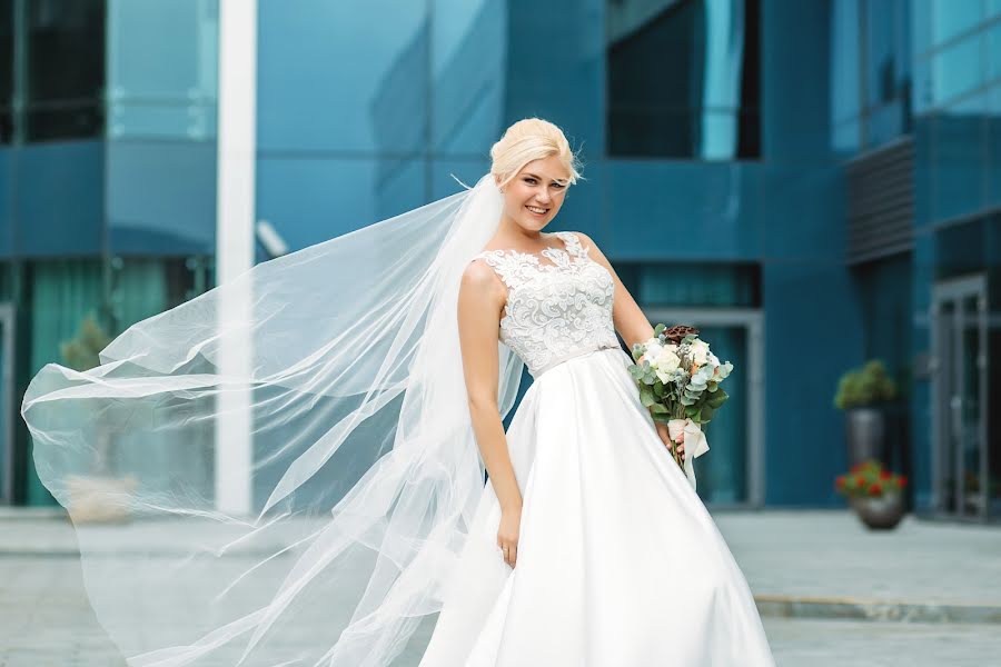 Fotógrafo de casamento Alena Maksimchuk (alenmax). Foto de 7 de agosto 2018