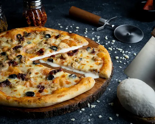 Greek Style Chicken Pizza