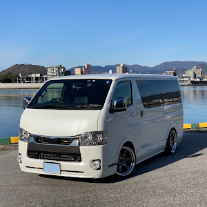 ハイエースバン TRH200V