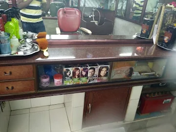 Vasanthi Saloon photo 