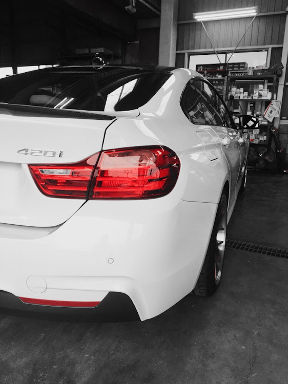 4シリーズ グランクーペのドライブ・ナイトミーティング・4シリーズ・m performance・洗車に関するカスタム事例の投稿画像1枚目