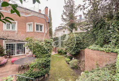 Maison avec piscine et terrasse 4