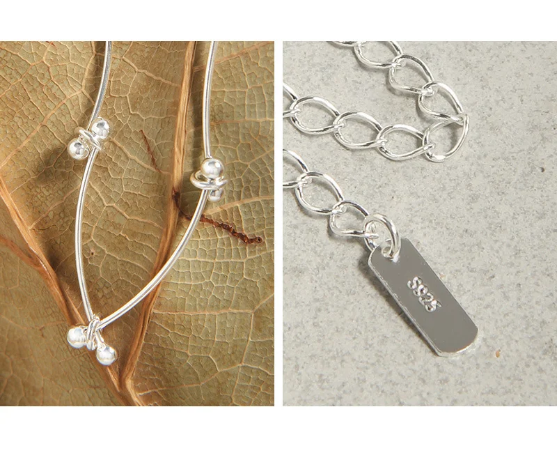 Title 4, Bracelet minimaliste argenté, design luxe léger...