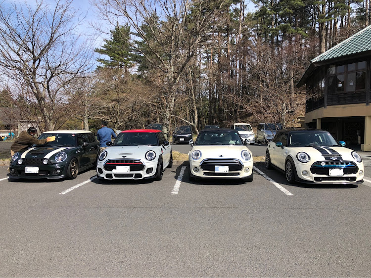 ミニクーパーSのナイトMT・三瓶バーガー・12台に関するカスタム事例の投稿画像2枚目