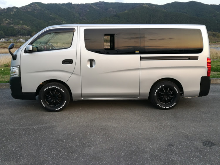 NV350キャラバンのホイール交換・タイヤ交換に関するカスタム事例の投稿画像2枚目