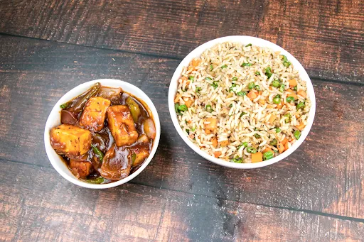 Veg Fried Rice [500 Ml] With Chilli Paneer [3 Pieces]