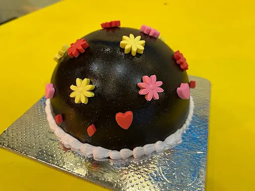 Dark Chocolate Round Shape Pinata Cake [500 Grams]