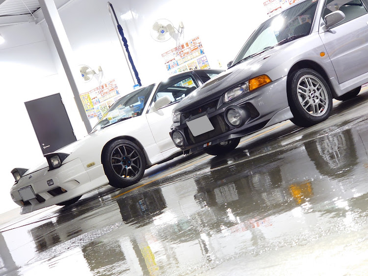 180SXの夜な夜な洗車・雨だけど洗車・車止め怖い・水たまりショットに関するカスタム事例の投稿画像2枚目