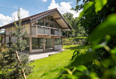 Contemporary house with garden and terrace 1