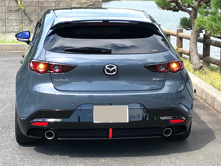 MAZDA3の６月もよろしくお願いします・熱中症に気をつけて!!・暑い、、暑いぞおおお！！に関するカスタム事例の投稿画像4枚目