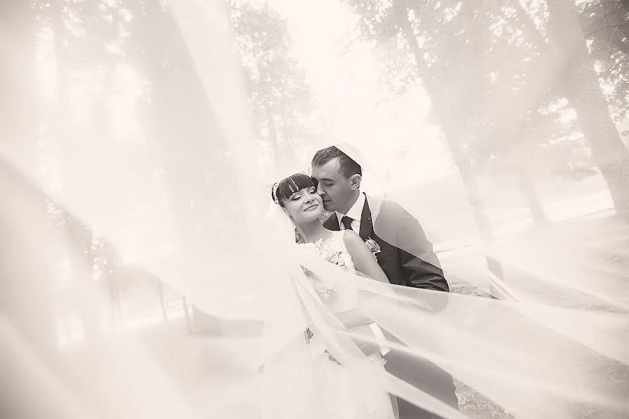 Wedding photographer Dmitriy Pyzhov (roadmen). Photo of 29 August 2015