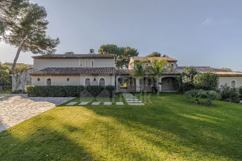 villa à Mougins (06)