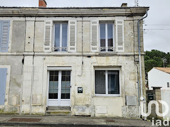 maison à Saint-Jean-d'Angély (17)