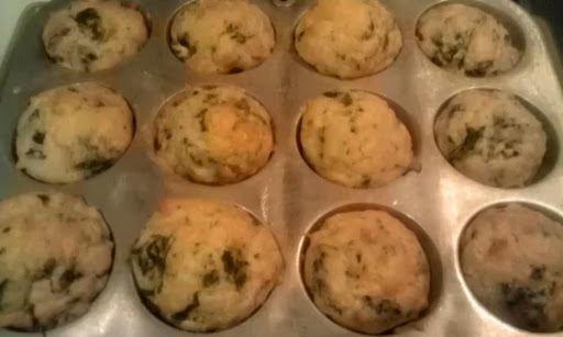 Cheddar Spinach Muffins