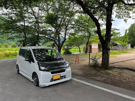 ムーヴ La100sの斜め前 梅雨の晴れ間 梅雨入り タイヤサイズ変更 車高調整に関するカスタム メンテナンスの投稿画像 車 のカスタム情報はcartune