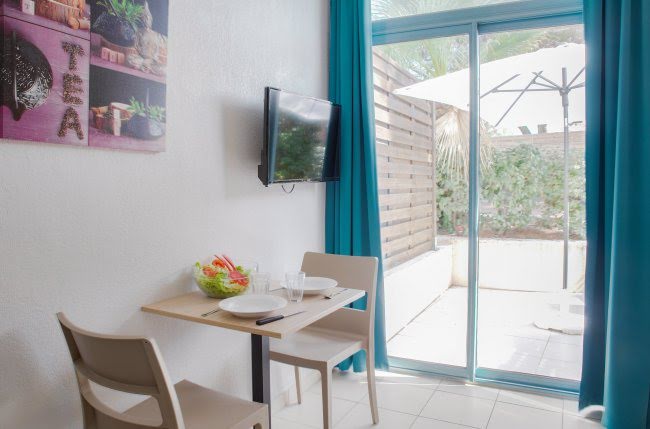 Location meublée appartement 1 pièce 28 m² à Frejus (83600), 735 €