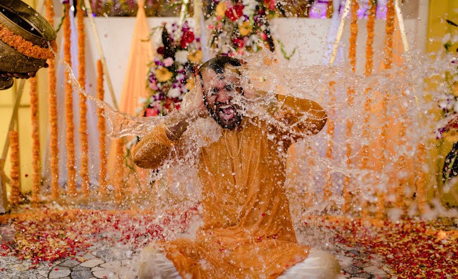 Fotografo di matrimoni Sougata Mishra (chayasutra). Foto del 5 maggio 2022