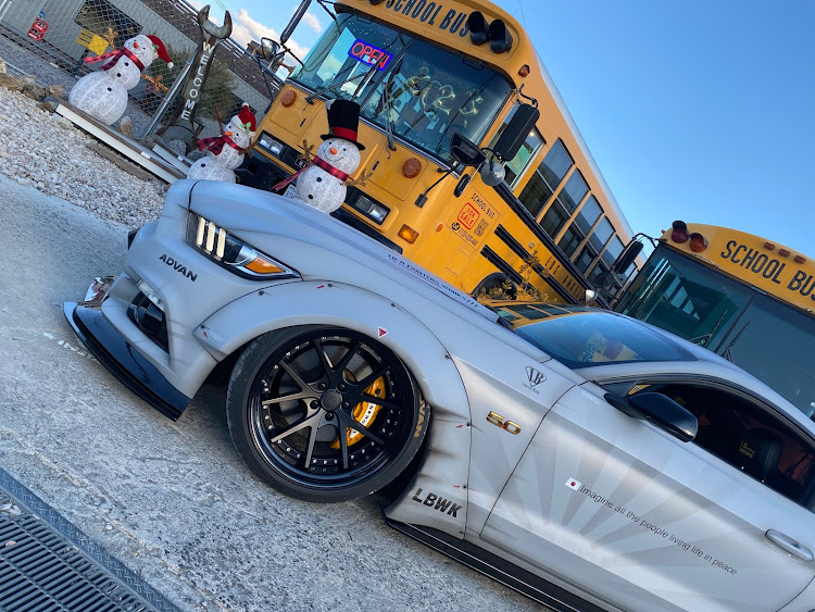 マスタング クーペのLBWK・LIBERTYWALK・コペン・今年もよろしくお願いします・アメ車好きと繋がりたいに関するカスタム事例の投稿画像16枚目