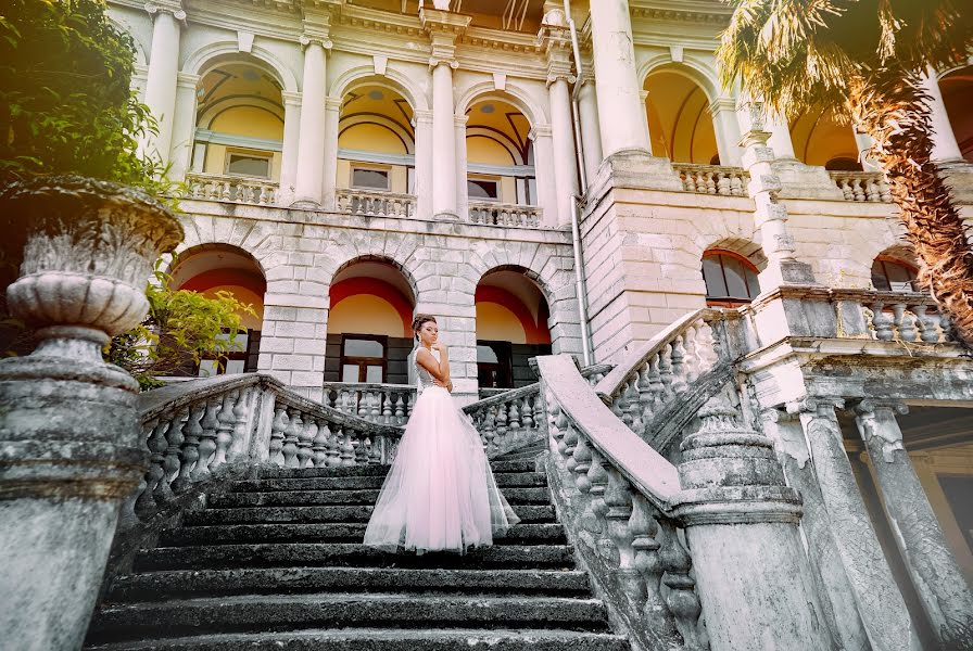 Fotógrafo de casamento Olga Shadrina (akinelka). Foto de 9 de setembro 2018