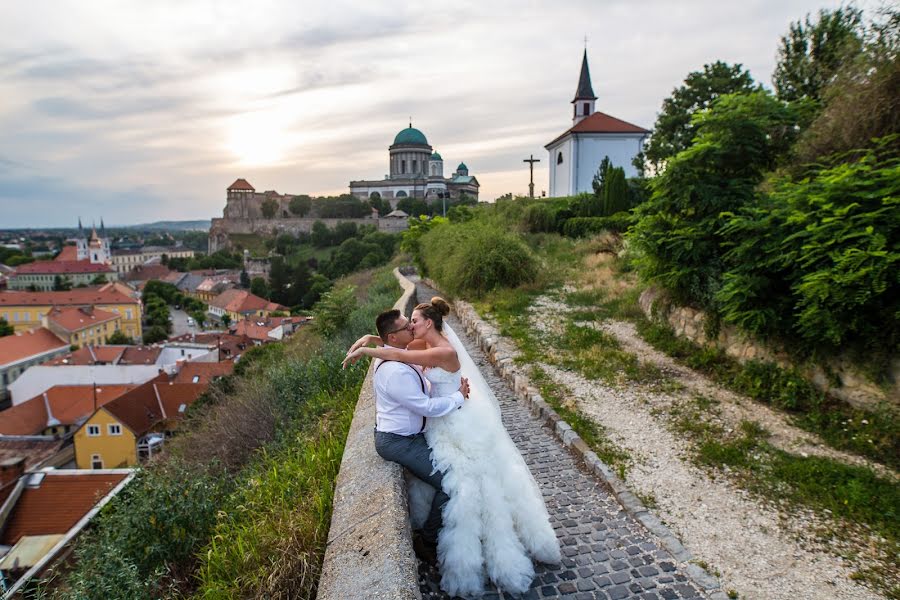 Fotografo di matrimoni Nóra Varga (varganorafoto). Foto del 8 agosto 2019