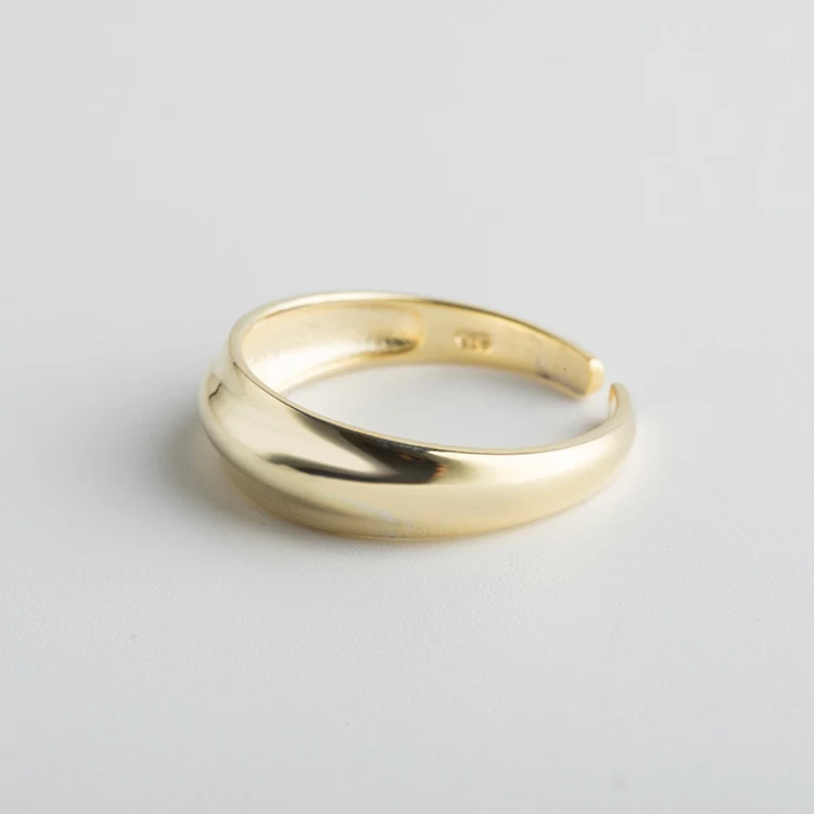 Damenring aus 925er Sterlingsilber, offenes schlichtes Design. Schlichter Silberring. Alltagstauglicher Schmuck für Frauen.