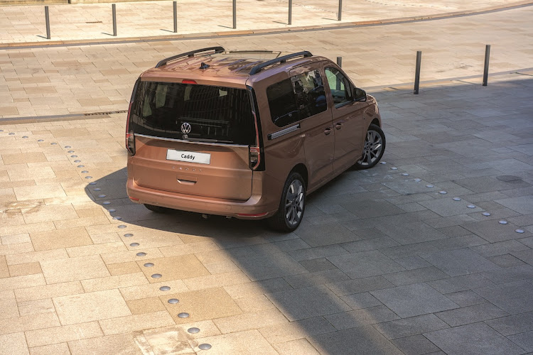 Standout exterior features of the Caddy include LED headlights and taillights, body-coloured bumpers, 16-inch “Wien” alloy wheels and black roof rails.