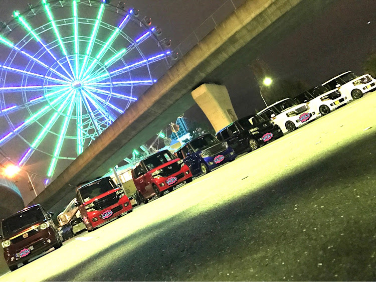 NボックスカスタムのN-BOX限定ナイトMT・新旧&スラッシュ・他車種もどうぞ！・川島P一般道側観覧車前・車繋がりってやっぱり最高に関するカスタム事例の投稿画像2枚目