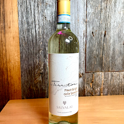 PINOT GRIGIO WHITE WINE BOTTLE 