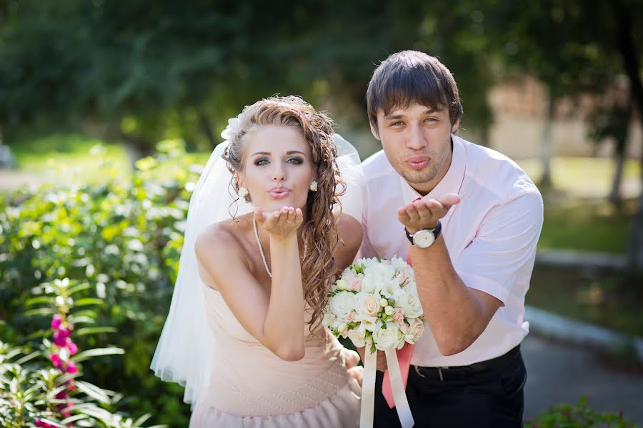 Wedding photographer Ekaterina Baturina (photoshishavl). Photo of 25 August 2014