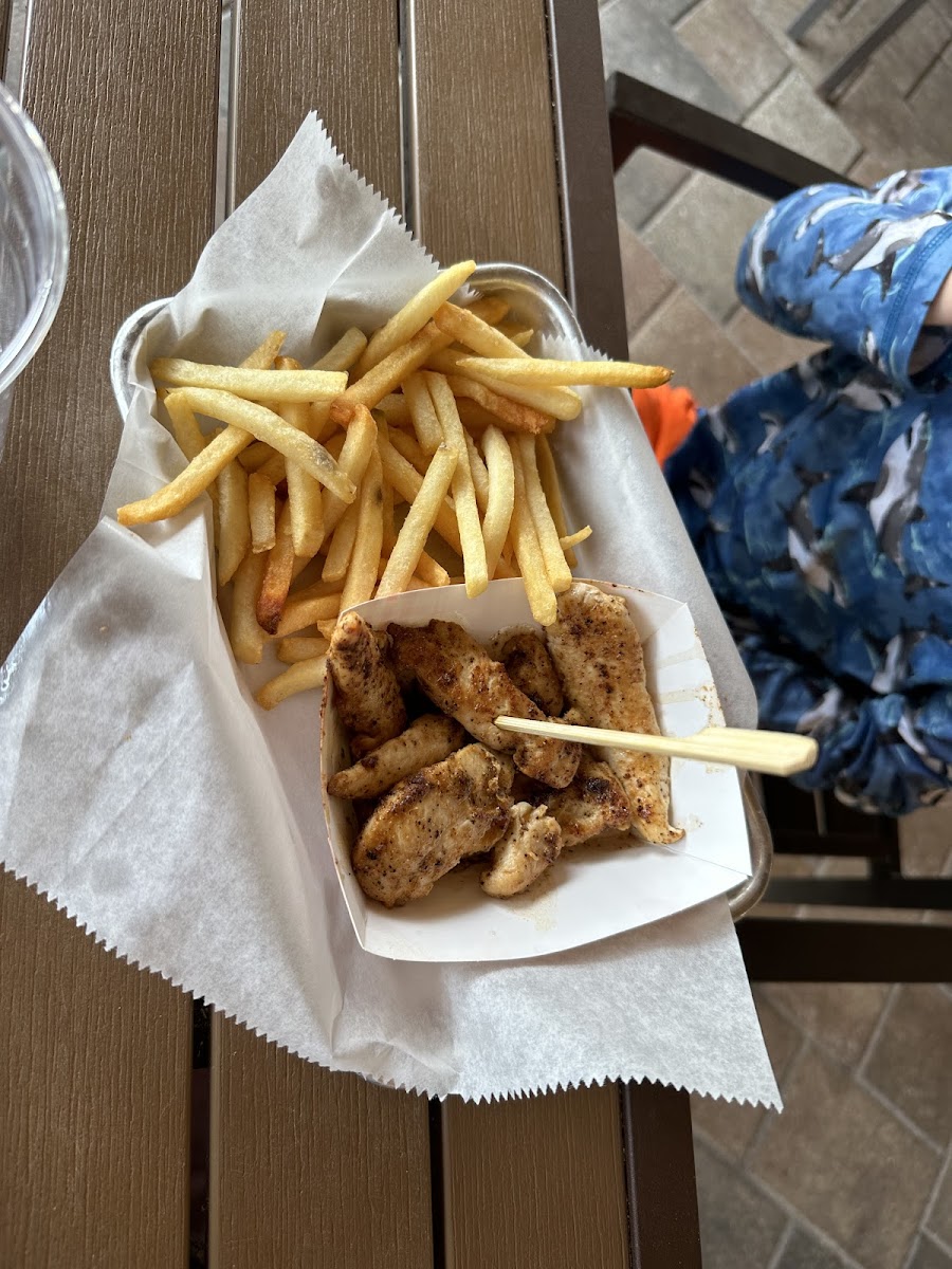 GF kids grilled chicken, fries in dedicated frier