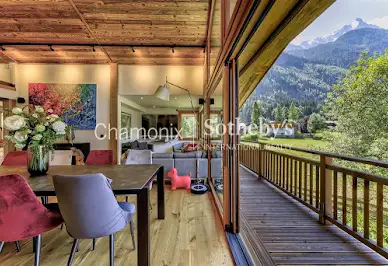 Chalet with terrace 9