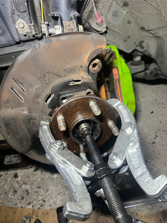 フォレスターのハブベアリング交換・ドラシャ交換・DIY・t7r 2pに関するカスタム事例の投稿画像10枚目
