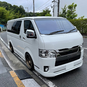 ハイエースバン TRH200V