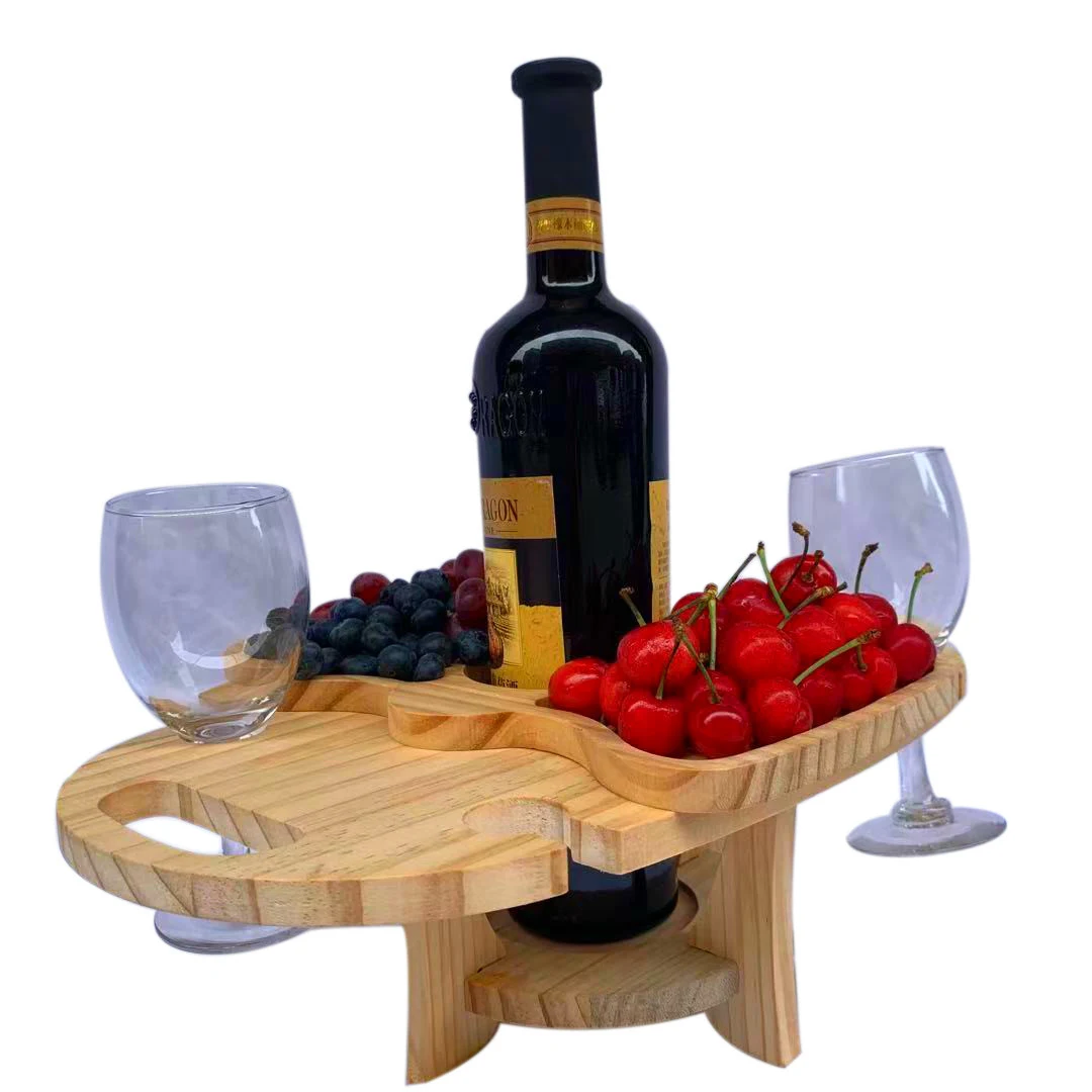 Title 5, Houten picknicktafel voor stellen met wijnrek. ...