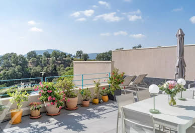 Apartment with terrace 3