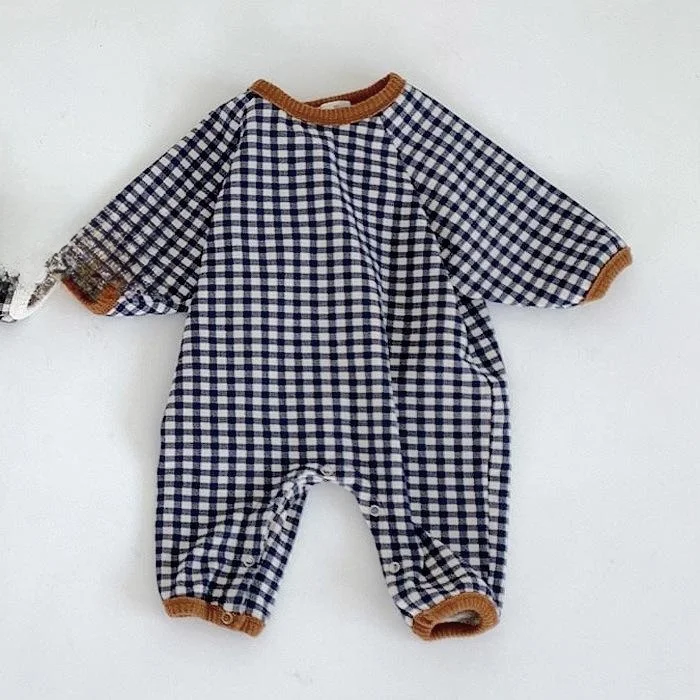 Baby geruite romper met contrasterende kleuren, lange mouwen, verdikt, voor warmte en comfort voor je baby.