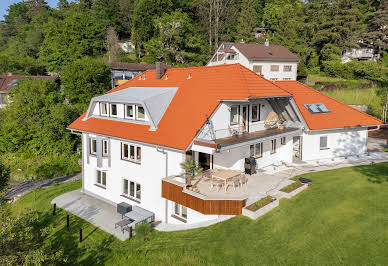 Villa with garden and terrace 2