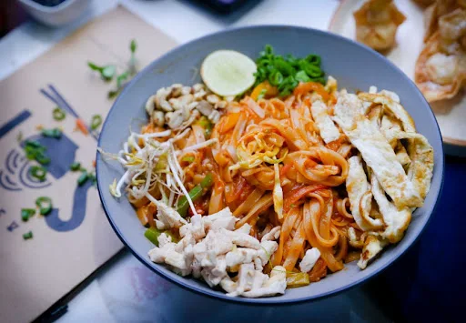 Chicken Pad Thai Noodles