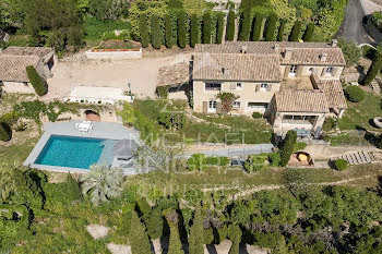 villa à Mougins (06)