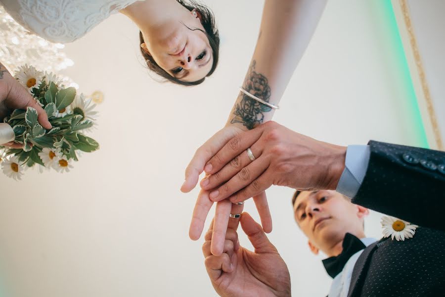 Fotografo di matrimoni Valentin Staver (valstaver). Foto del 8 ottobre 2017