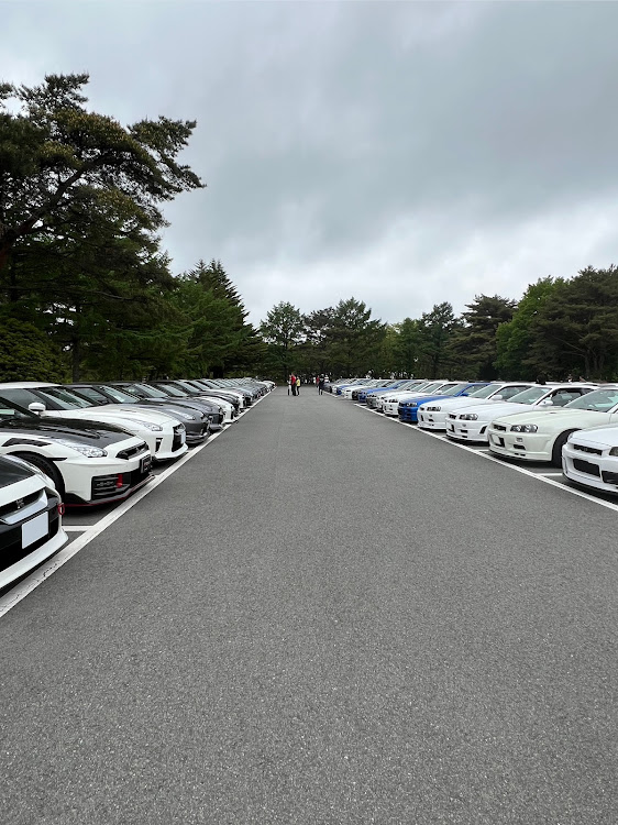 スカイライン GT-RのR34GT-R・九州GT-Rミーティング・スポーツカー好きな人と繋がりたい・イベント・瀬の本レストハウスに関するカスタム事例の投稿画像4枚目