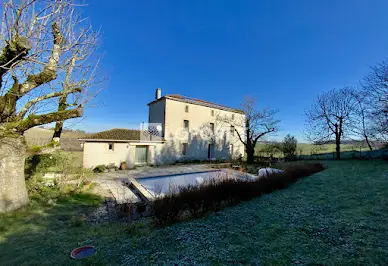 Maison avec piscine et terrasse 18