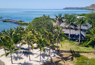 Villa avec piscine et jardin 9