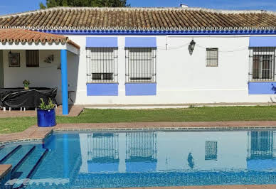 Maison avec piscine et jardin 3