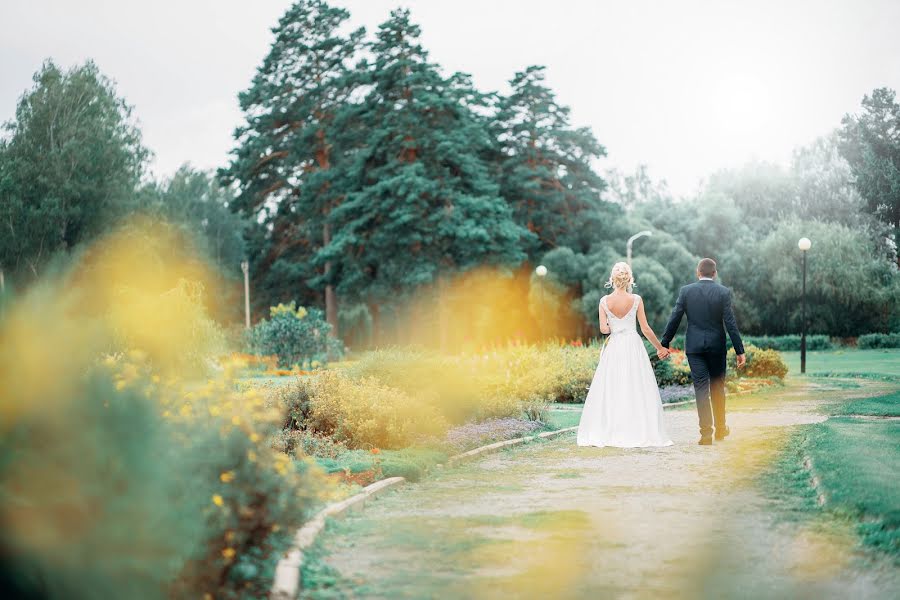 Wedding photographer Mikhail Kadochnikov (kadochnikov). Photo of 20 October 2017