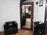 The Elegance Beauty Salon photo 4